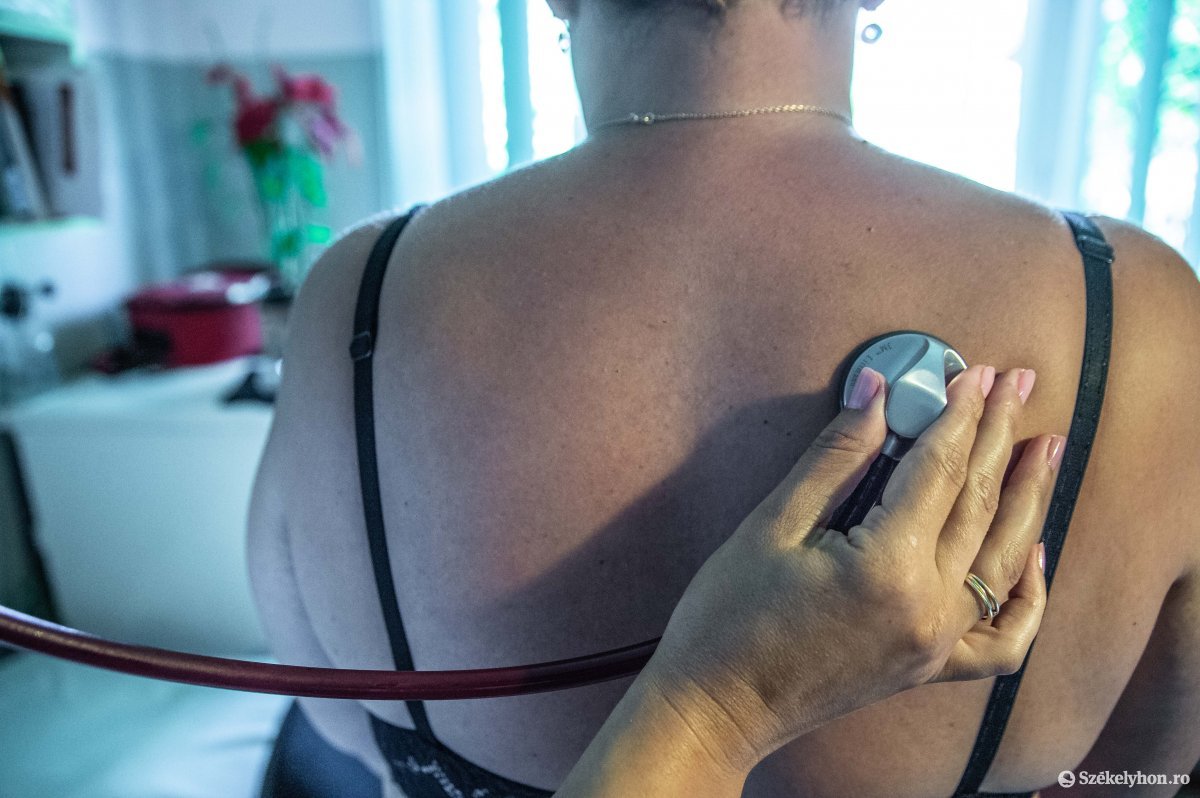 Az utóbbi időszakban lényegesen csökkent a kanyarós megbetegedések száma Hargita megyében, a koronavírus-fertőzéseké azonban nőtt •  Fotó: Barabás Ákos
