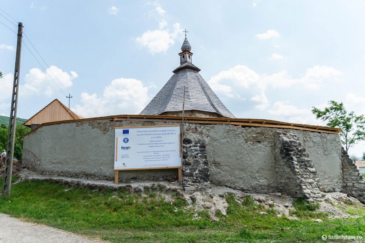 A kápolna régi neve Jézus háza volt, távolról zarándokoltak oda a hívek •  Fotó: Barabás Ákos