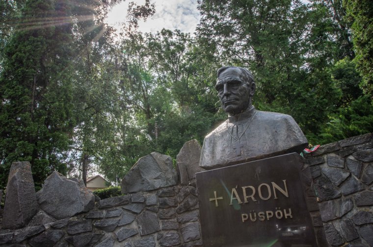 Jubileumi ráhangolódás Márton Áron püspök boldoggá avatásáért