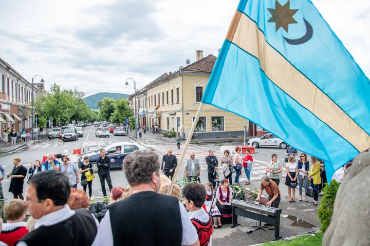 A megmaradás önmagában nem elég – fejlődni, gyarapodni kell