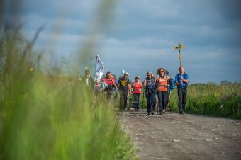 Pünkösdi zarándoklat a Mária-út Maros megyei szakaszán