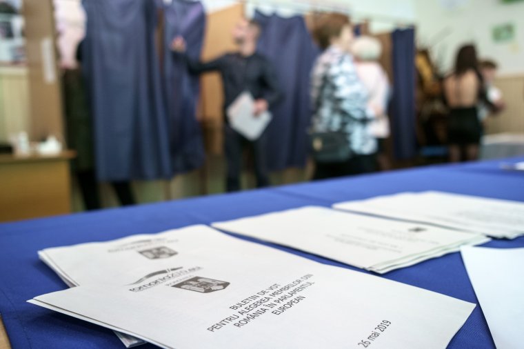 Kétszeri nekifutásra fogadta el a szenátus a választási törvény RMDSZ által ellenzett módosítását