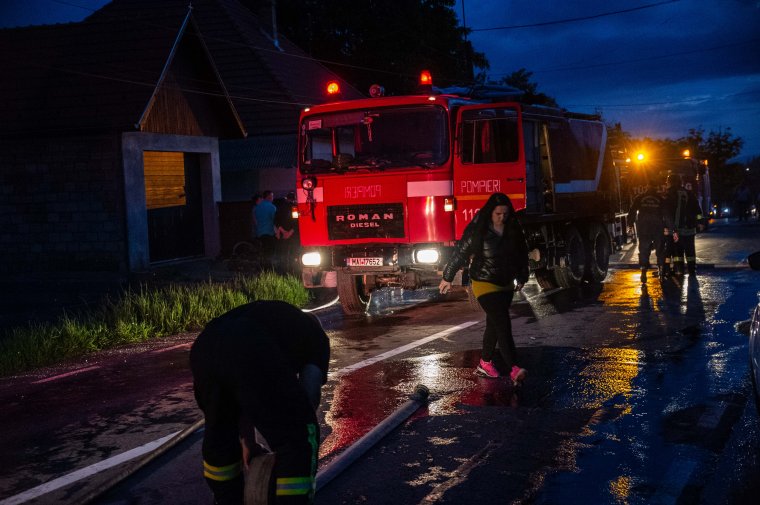 Tűz Máréfalván, leállították a forgalmat az országúton