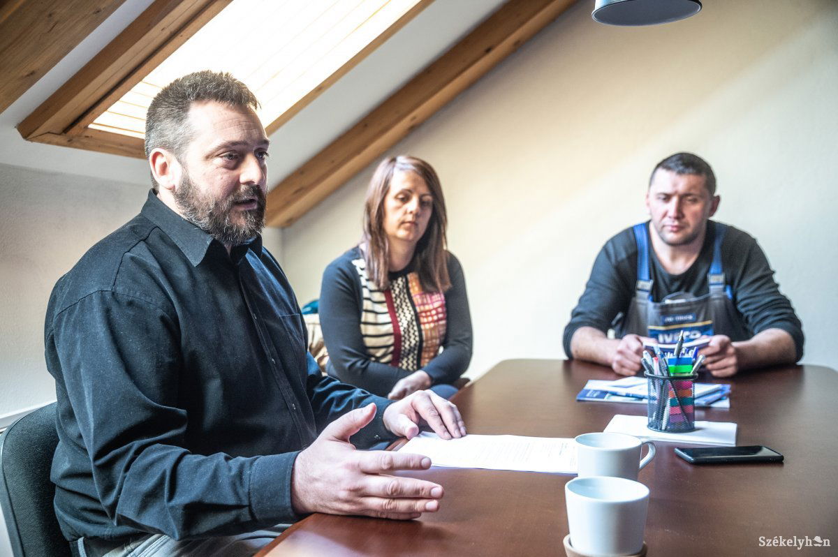 Három hete tette le módosító javaslatát a pártoknak és a hivatalnak az SZMVSZ. Még nem tudják, hogy mely kérésüknek tettek eleget •  Fotó: Barabás Ákos
