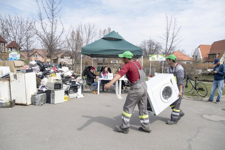 75 millió lejjel bővítik a háztartási gépek roncsprogramját