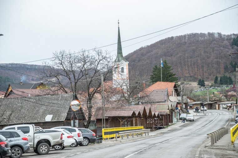 Fényes nappal lőtték ki a medvét Korondon