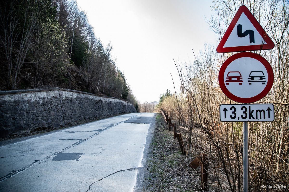 Folyamatban a kivitelezés közbeszerzési eljárása. 2,5 kilométernyi utat tesznek rendbe •  Fotó: Barabás Ákos