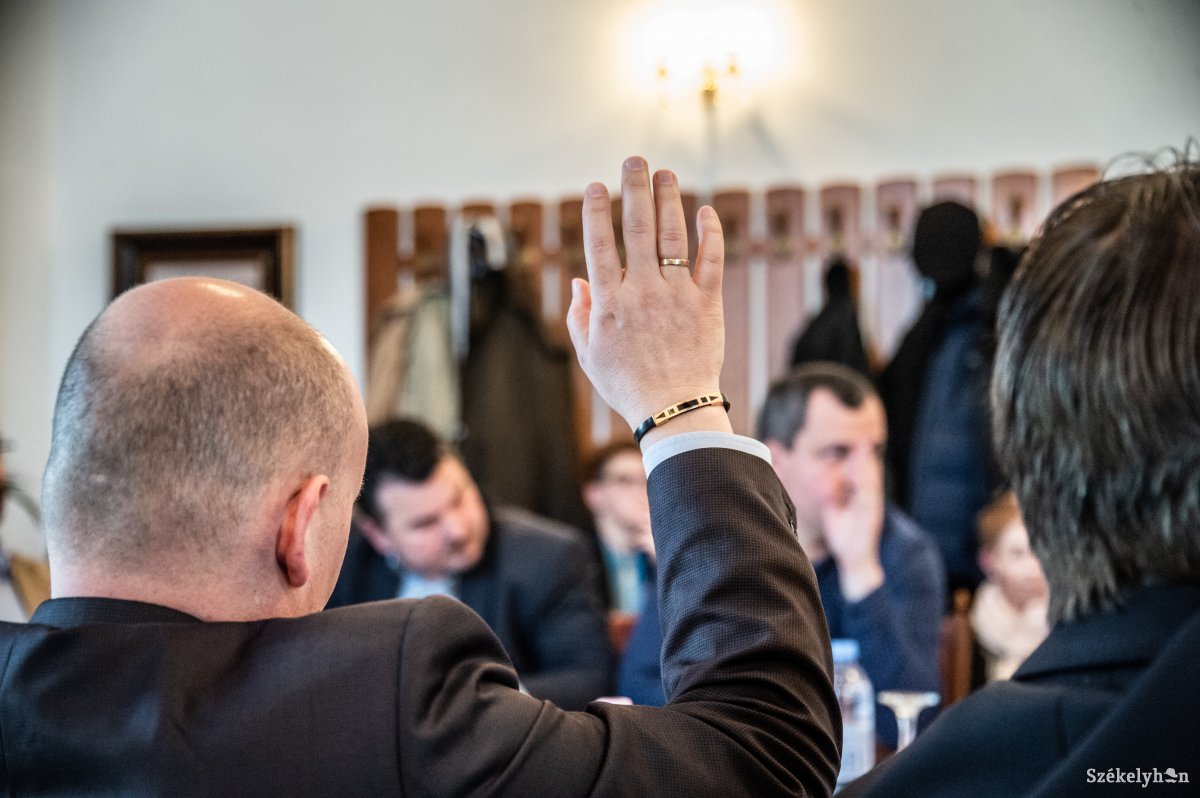 Vitát szült az utcanévadás. Végül csak a magyar változatot tartották meg •  Fotó: Barabás Ákos
