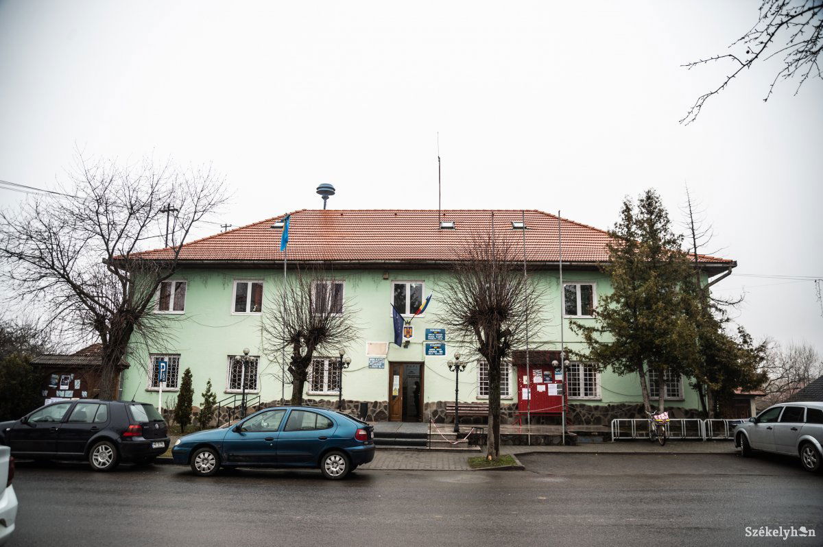 A szentegyházi önkormányzati képviselők többsége nem tartja tisztességesnek a kamateltörlést a rendszeres adófizetőkkel szemben •  Fotó: Barabás Ákos
