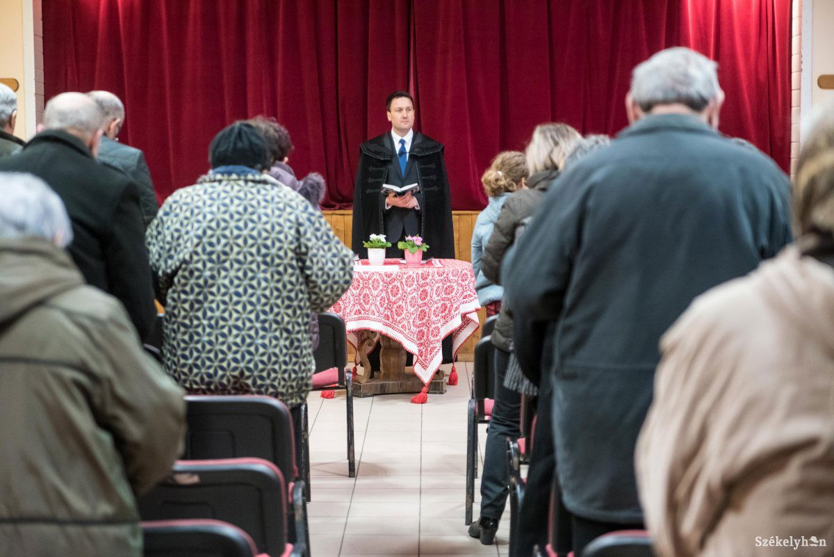Ferkő Andor a Jézushoz való ragaszkodásról és a hit erejéről beszélt •  Fotó: Veres Nándor