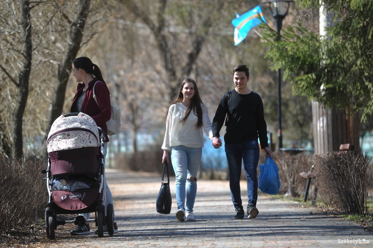 Hétvégére melegedhet fel újra az idő. Képünk illusztráció •  Fotó: Beliczay László