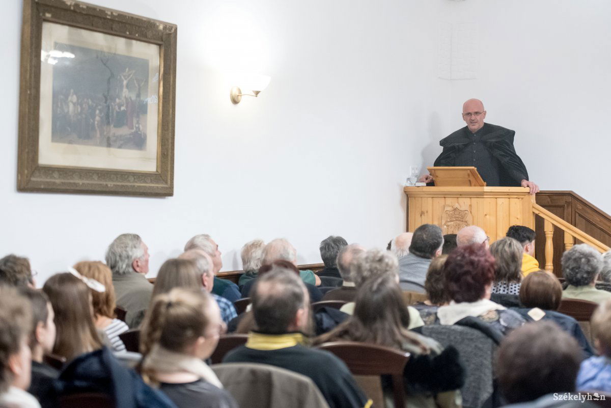 •  Fotó: Veres Nándor