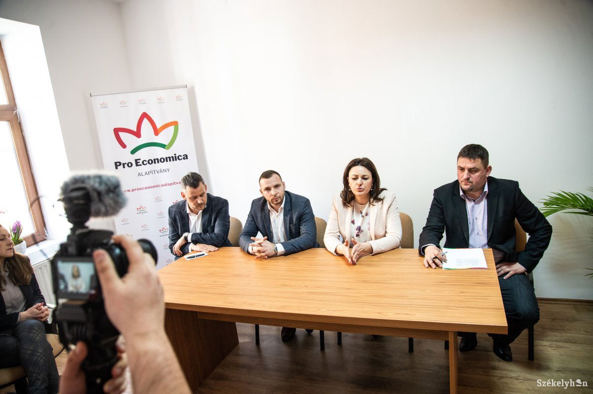 Balról jobbra: Antal Lóránt, Bíró Barna Botond, Kozma Mónika és Dávid Lajos •  Fotó: Barabás Ákos