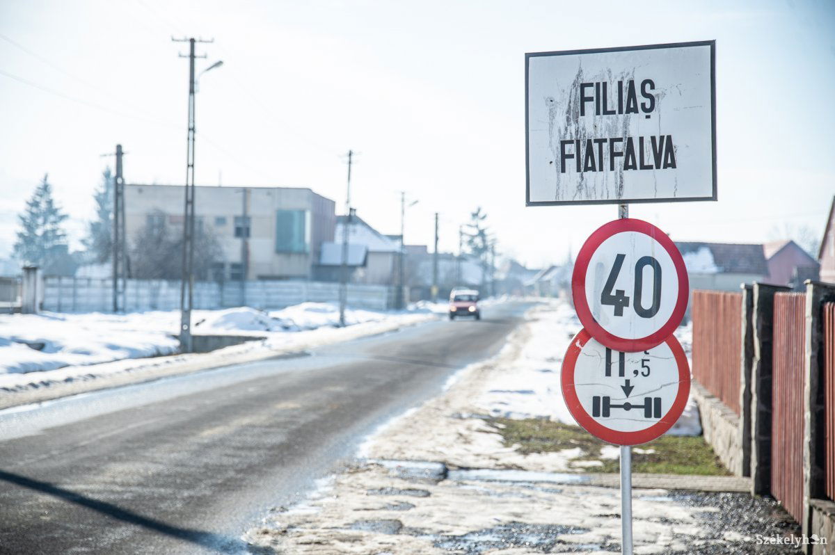 Betörés és erőszak Fiatfalván. A szakértők szerint az ajtók és ablakok rendszeres zárásával elkerülhetők a hasonló esetek •  Fotó: Barabás Ákos