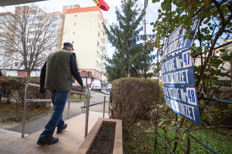 Felmérés: a romániaiak többsége kötelezővé tenné a választási részvételt