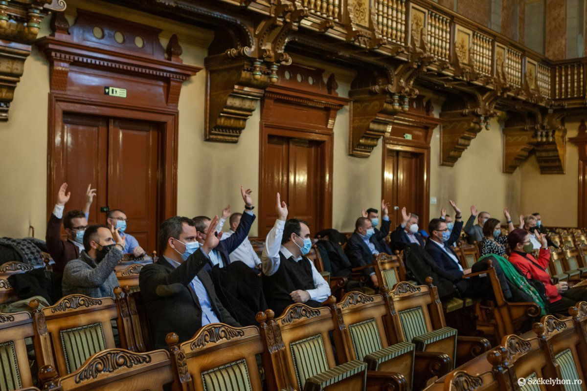 Minden képviselő helyeselte a döntést • Fotó: Erdély Bálint Előd