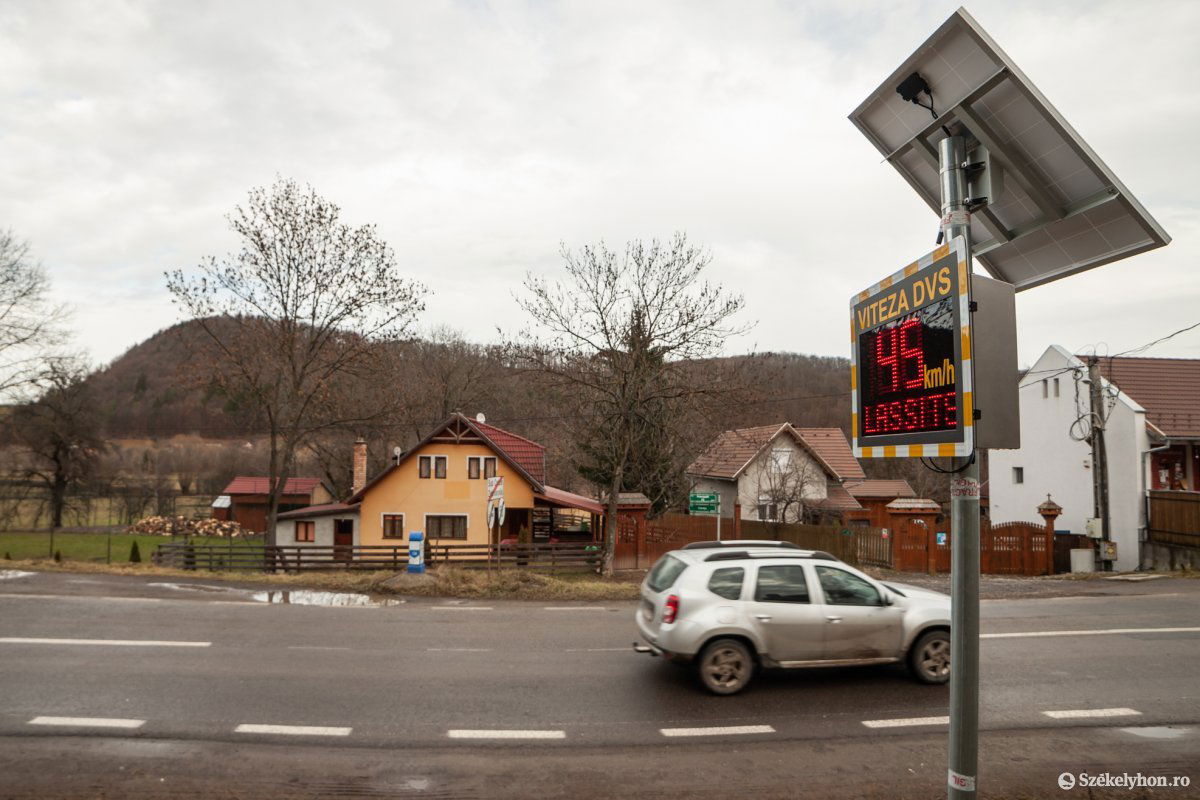 Vannak gondok, de rendszerint üzemelnek a táblák. Hasznosnak bizonyultak &bullet;  Fotó: Erdély Bálint Előd