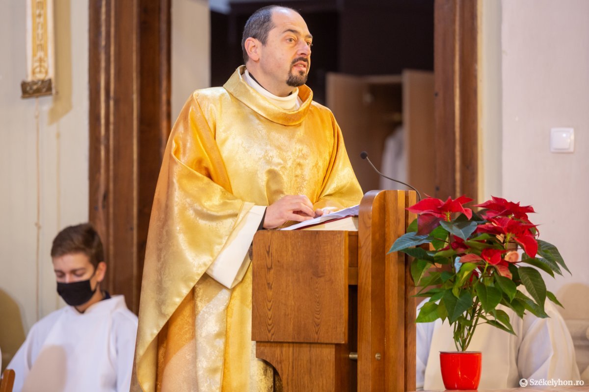 &bullet;  Fotó: Erdély Bálint Előd