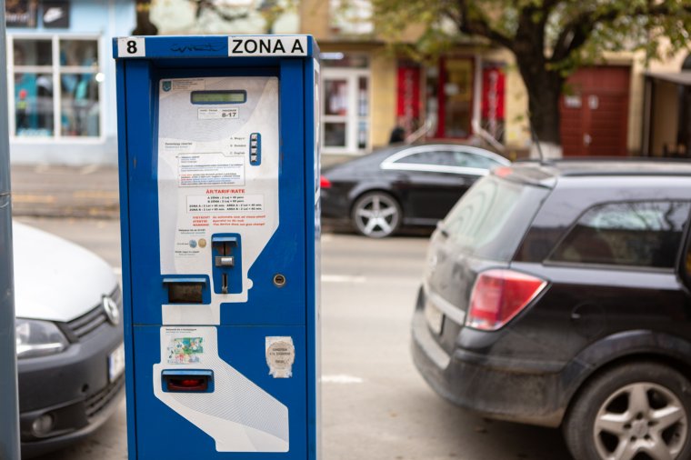 Bonyolódik a parkolás a Székelyudvarhely központjában lakóknak