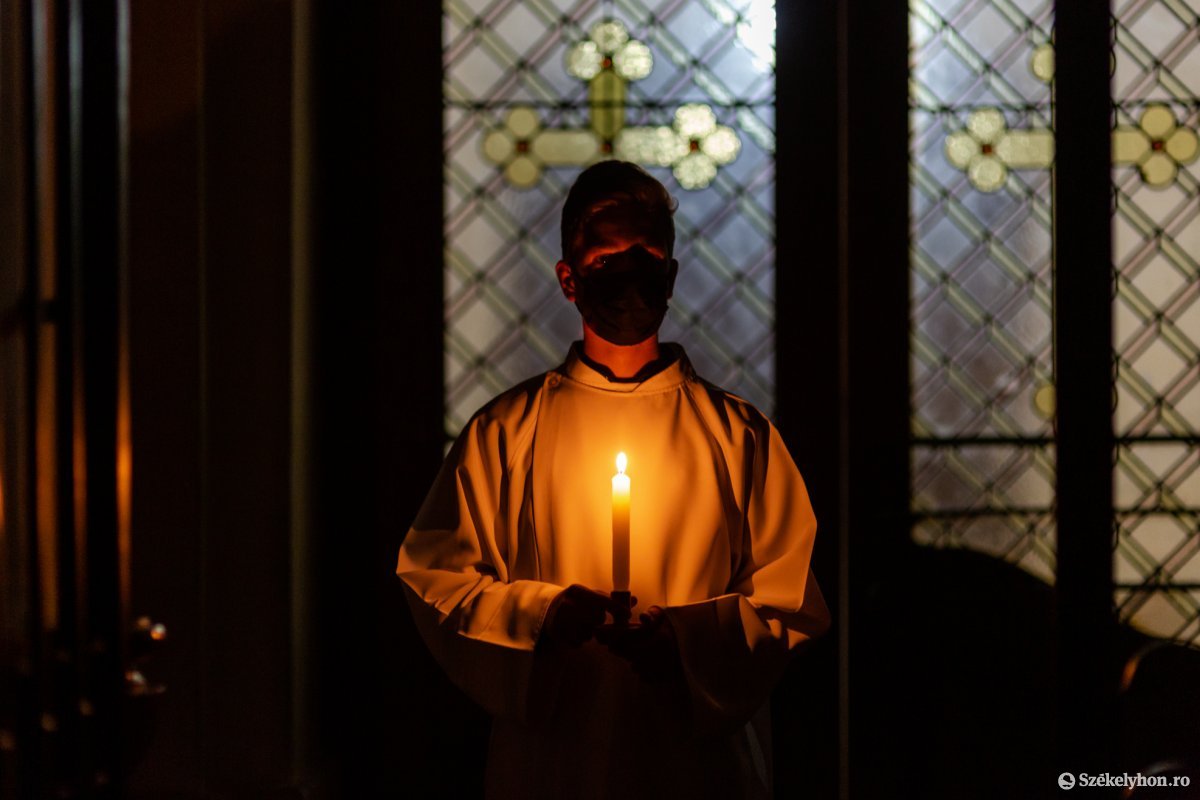 &bullet;  Fotó: Erdély Bálint Előd