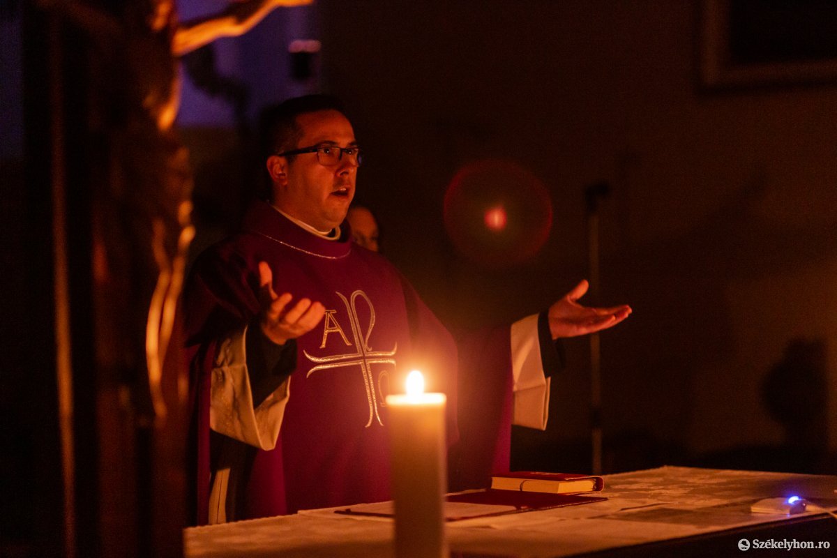 &bullet;  Fotó: Erdély Bálint Előd