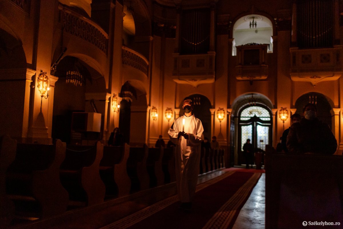 &bullet;  Fotó: Erdély Bálint Előd