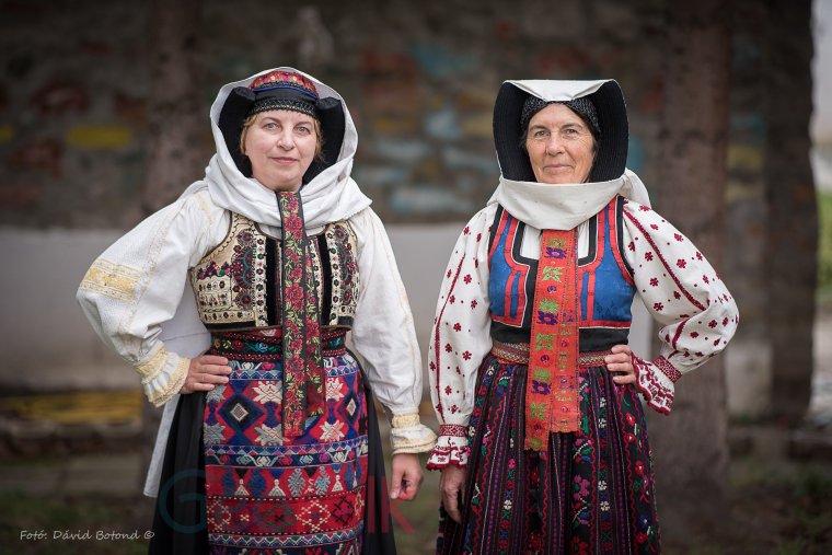 Geofolk – a világ összes viselete egy gyűjteményben