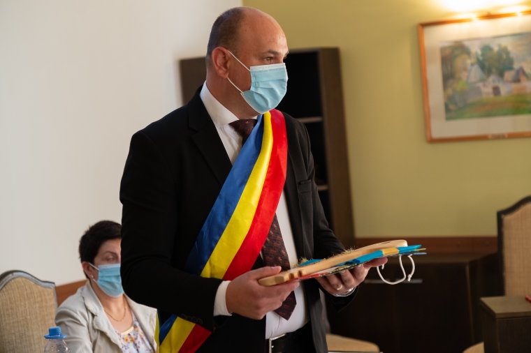 Elfoglalta vezetői tisztségét Nyágrus László, Parajd új polgármestere