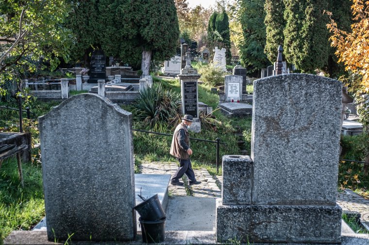 Az elmúlás és az öröklét jeles napjai