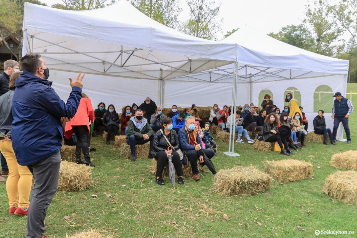 &bullet;  Fotó: Erdély Bálint Előd