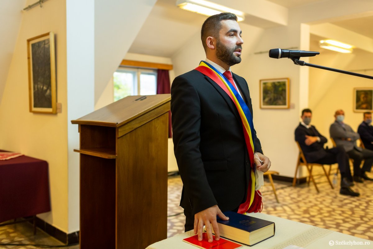 &bullet;  Fotó: Erdély Bálint Előd