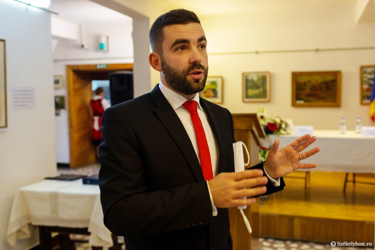 &bullet;  Fotó: Erdély Bálint Előd