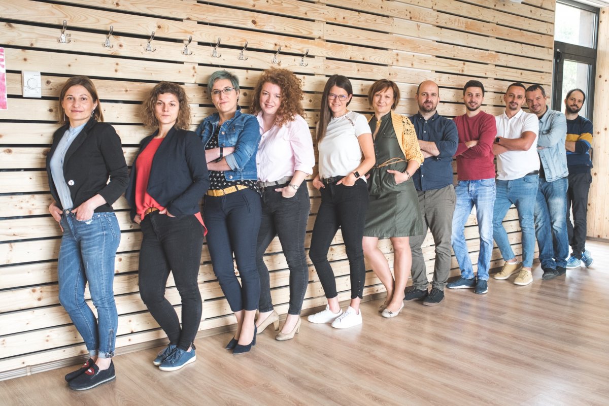 A székelyudvarhelyi szervezőcsapat. „Békeidőben” tervezik megtartani a most elhalasztott konferenciát &bullet;  Fotó: TEDxUdvarhely/Facebook