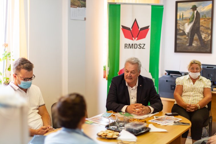 A gazdák megsegítésén dolgozna tovább Sebestyén