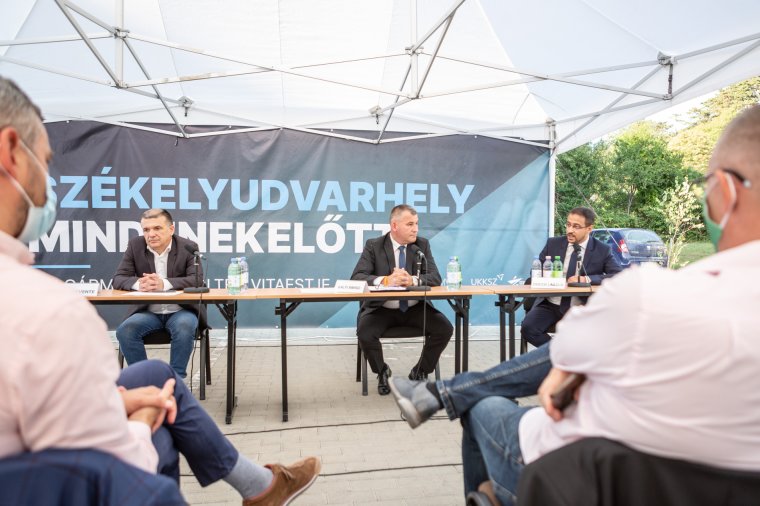 Jelöltvita kevés konkrétummal