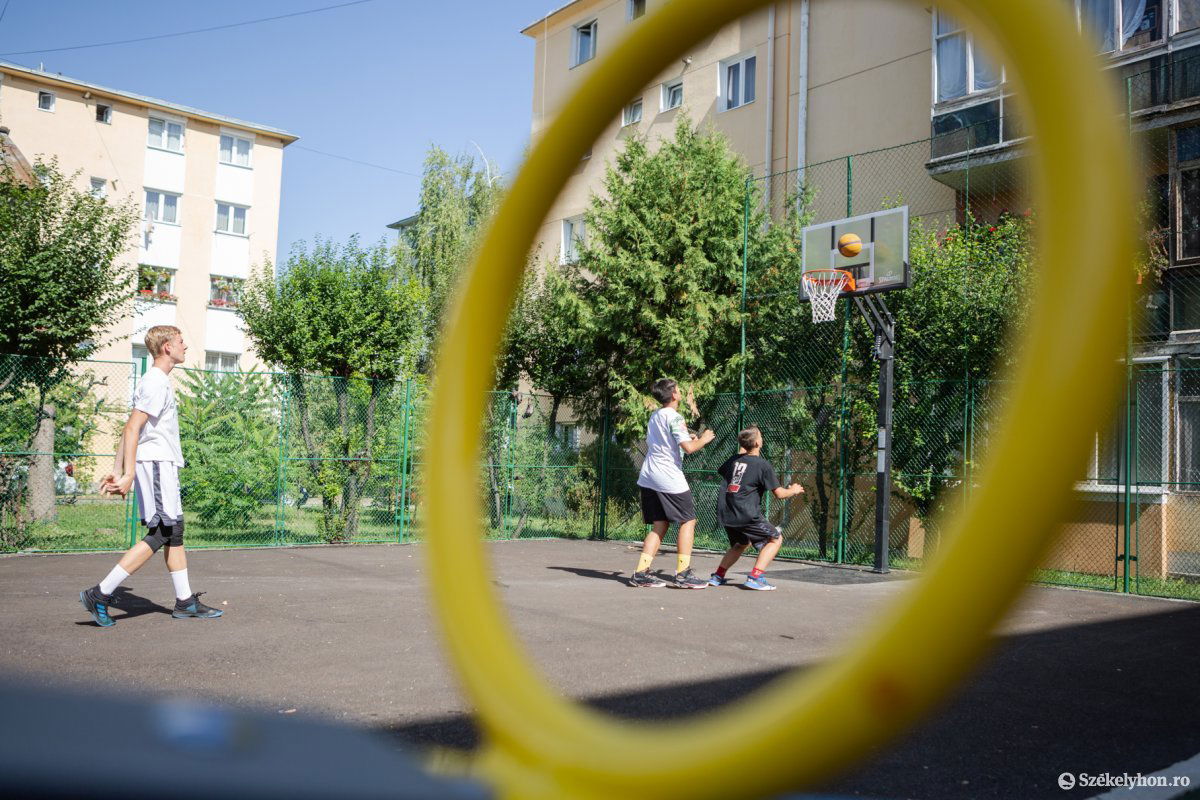 &bullet;  Fotó: Erdély Bálint Előd