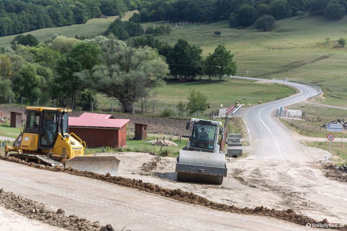 &bullet;  Fotó: Erdély Bálint Előd