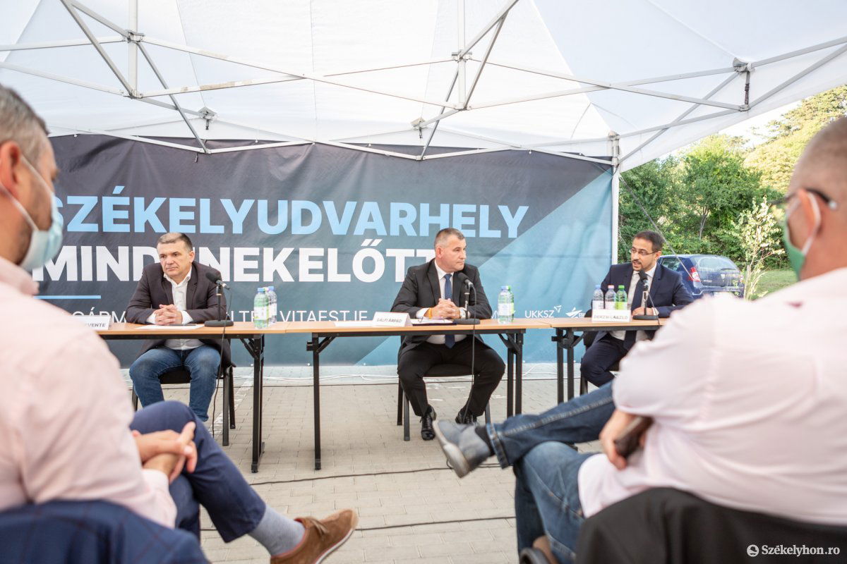 &bullet;  Fotó: Erdély Bálint Előd