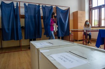 Aki nem szavaz, az nincs?