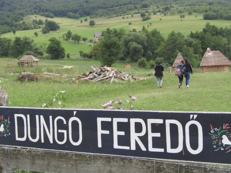 Lacikonyhás mulatsággal nyitják az idényt a Dungó-fürdőnél