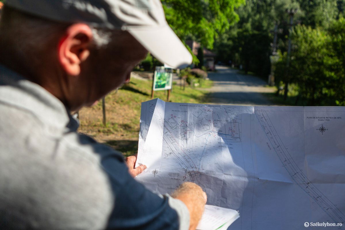 Bálint Antal: minimális eltérések vannak az eredeti tervhez képest, ezeket pedig engedélyeztették •  Fotó: Erdély Bálint Előd