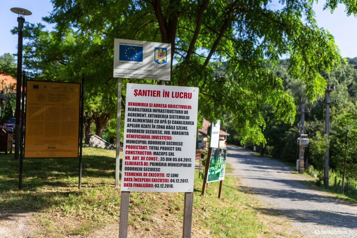Önkormányzati szinten nincs előrelépés a szejkefürdői víz- és szennyvízhálózat beüzemelésében •  Fotó: Erdély Bálint Előd