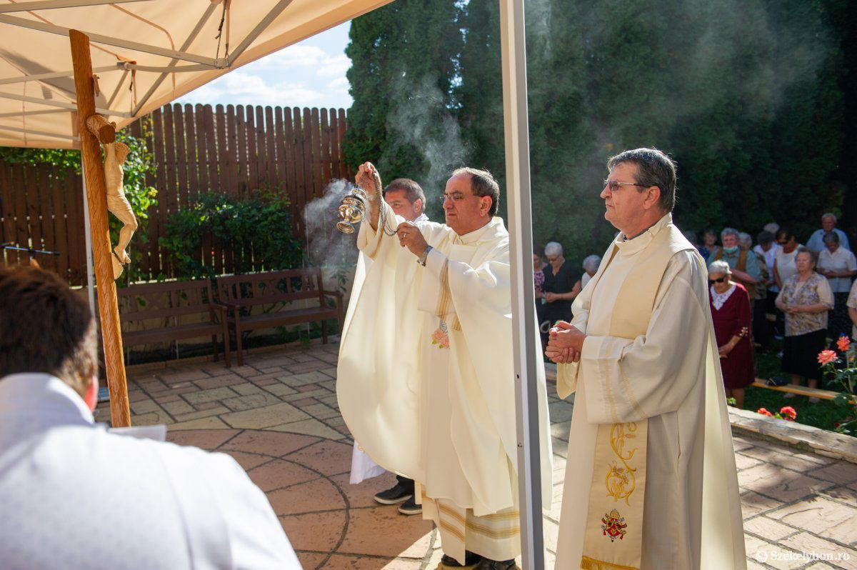 &bullet;  Fotó: Beliczay László