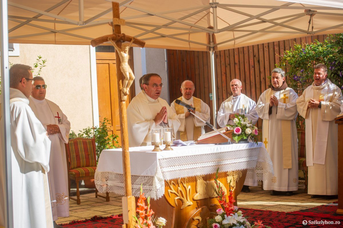 &bullet;  Fotó: Beliczay László