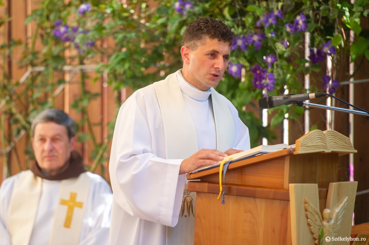 &bullet;  Fotó: Beliczay László