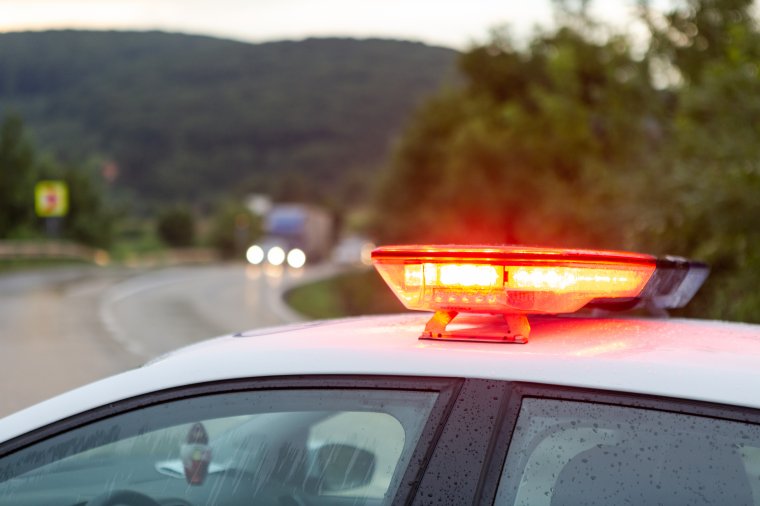 A tűzoltók mentették ki a roncsok közül