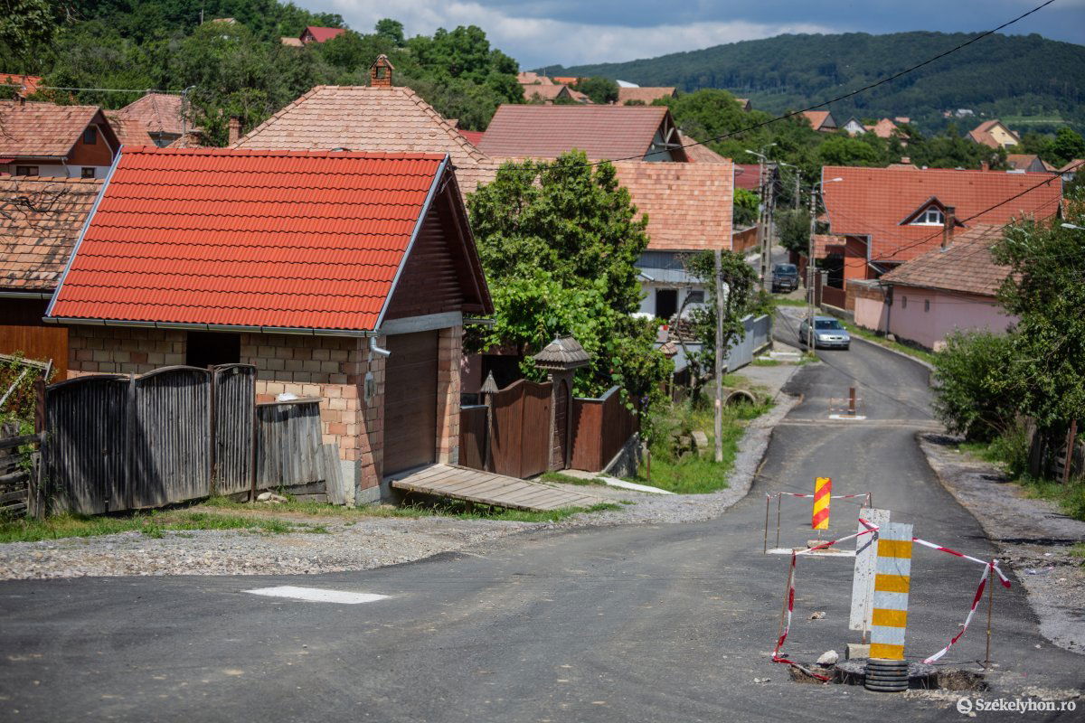 &bullet;  Fotó: Erdély Bálint Előd