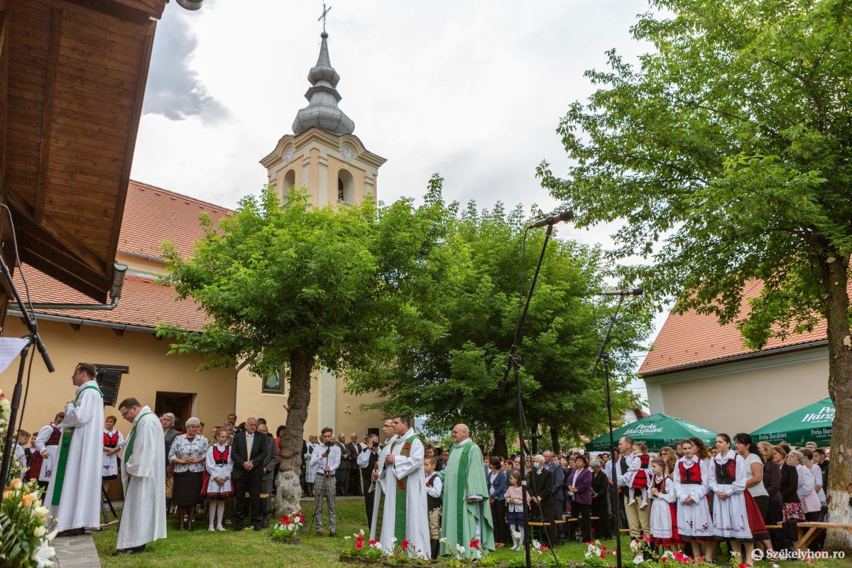 &bullet;  Fotó: Erdély Bálint Előd