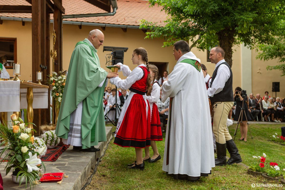 &bullet;  Fotó: Erdély Bálint Előd