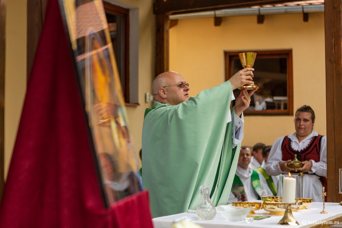 &bullet;  Fotó: Erdély Bálint Előd